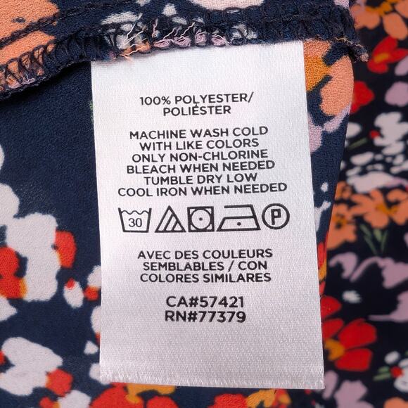 Ann Taylor Off Shoulder Flutter Short Sleeve Top in Navy Red Floral Print, Small - Picture 8 of 9